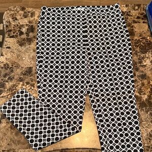Black & White Geometric Circle Print Pants